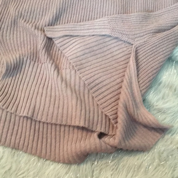 Top - Picture 2 of 3